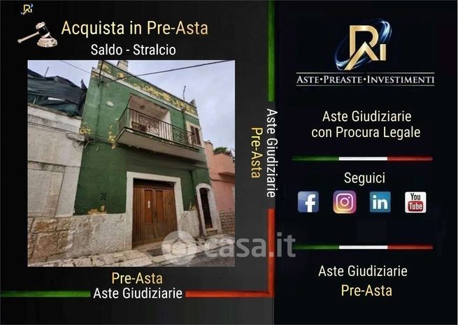 Appartamento in residenziale in Via Paolo Caracciolo 11