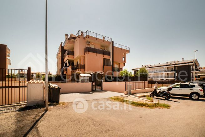 Appartamento in residenziale in Via di Colle Oliva 7