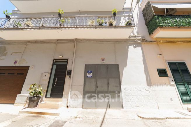 Box/posto auto in residenziale in Via Montecucco 9