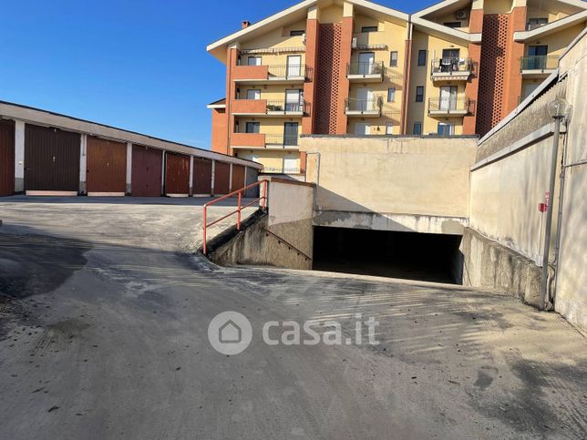 Garage/posto auto in residenziale in Via San Pietro