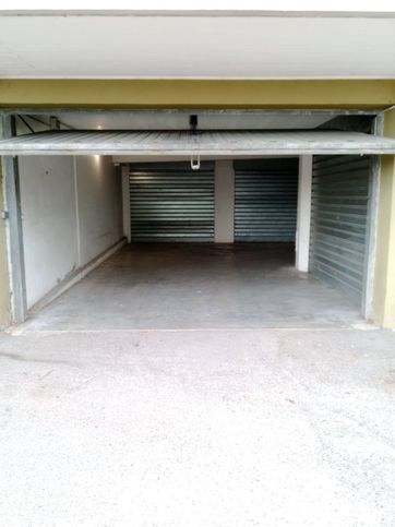 Garage/posto auto in residenziale in Via Silvino Olivieri