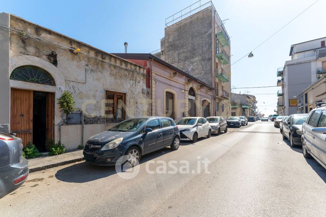 Casa indipendente in residenziale in Via Galileo Ferraris 9