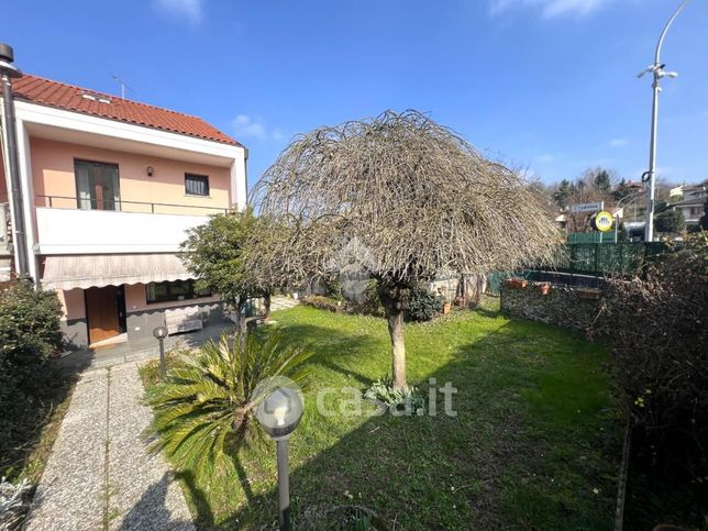Villetta a schiera in residenziale in Via Monte Cervino 37