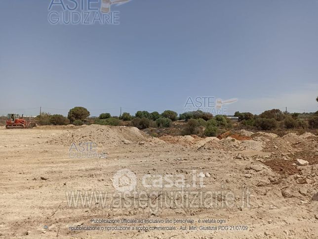 Terreno agricolo in commerciale in 