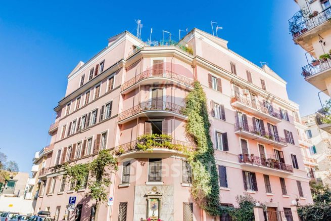 Appartamento in residenziale in Via Gualtiero Castellini 24