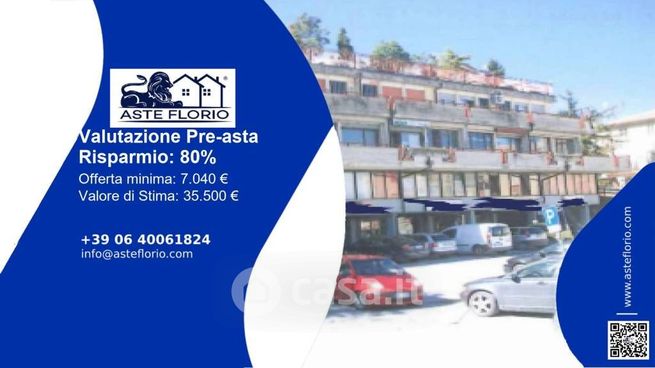 Box/posto auto in residenziale in Piazza Beato Angelo