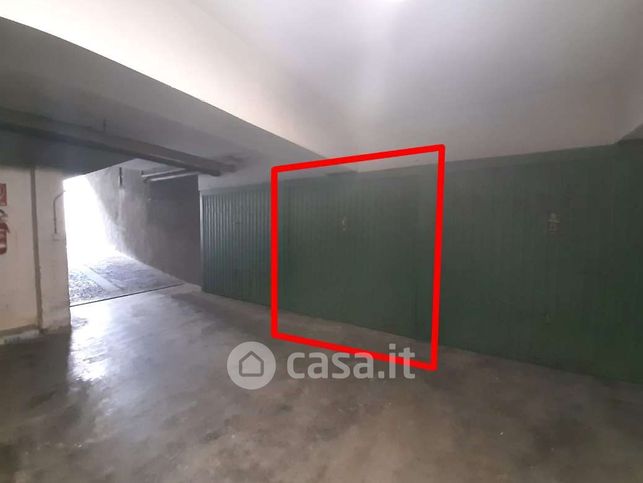 Garage/posto auto in residenziale in Via Meana