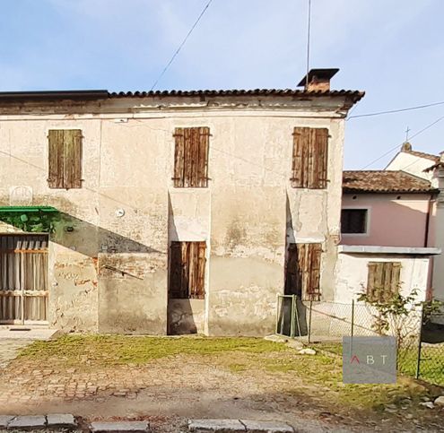 Rustico/casale in residenziale in 