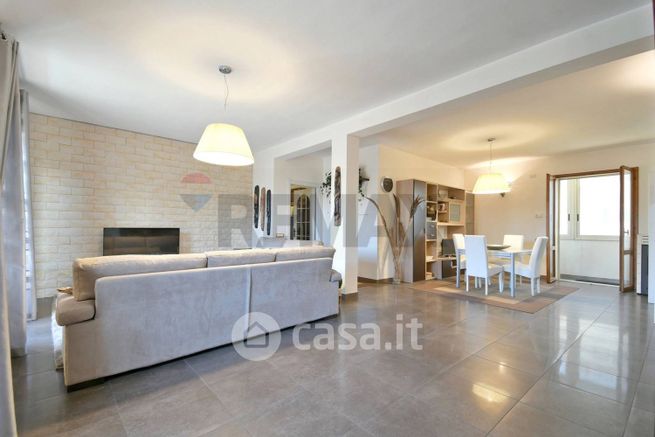 Appartamento in residenziale in Via Grandi 21