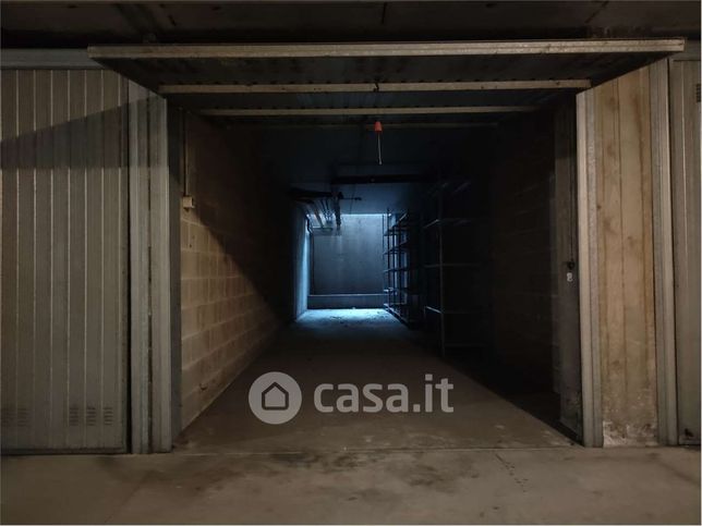 Garage/posto auto in residenziale in Via Aquileia 20