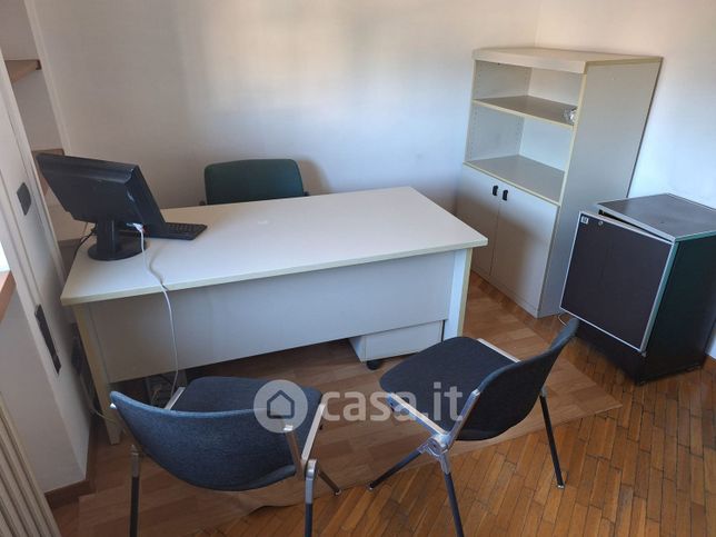 Ufficio in commerciale in Via Tiburtina 150