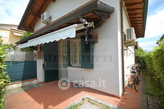 Casa bi/trifamiliare in residenziale in Via Palestro 81