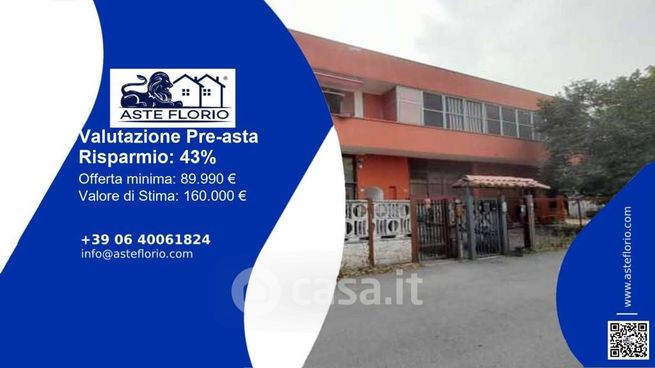 Capannone in commerciale in Via Brallo 11