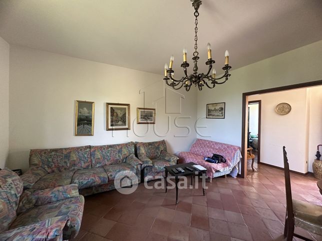 Casa indipendente in residenziale in Via Filippo Tommaso Marinetti