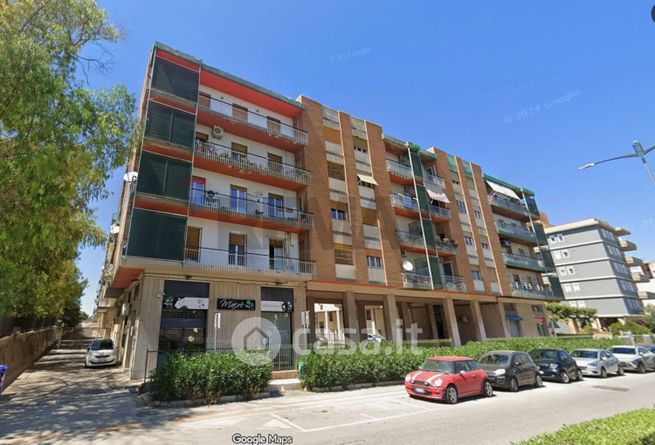Appartamento in residenziale in Viale Teracati 196