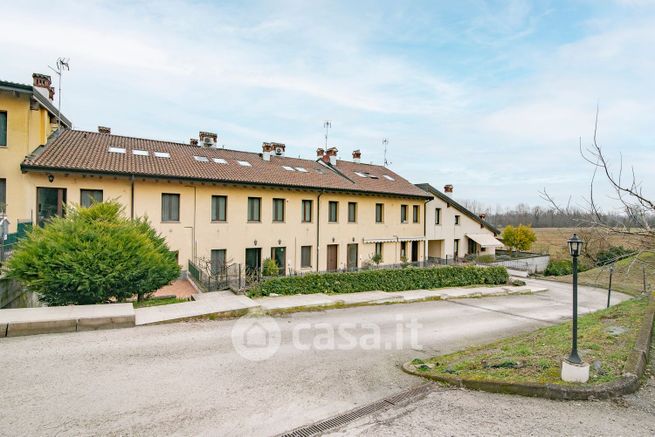 Villetta a schiera in residenziale in Cascina Molino Folla