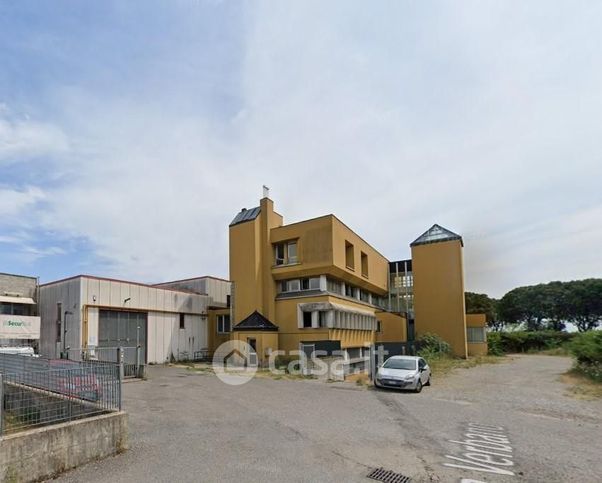 Ufficio in commerciale in Via Puglia 14