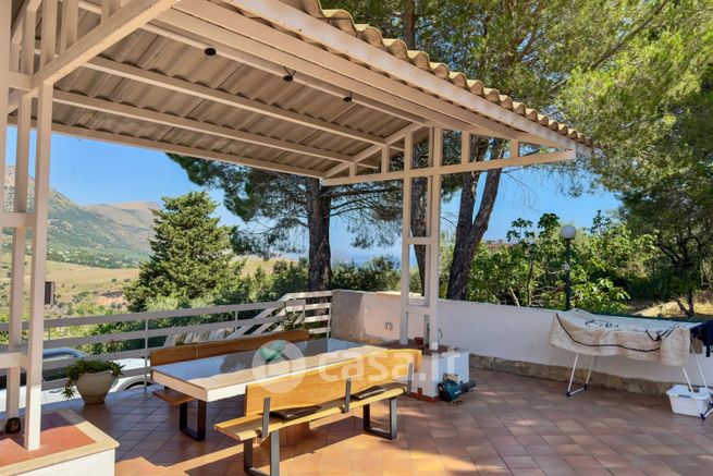Casa indipendente in residenziale in