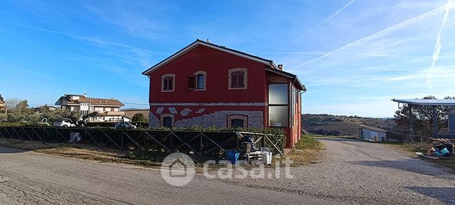 Villa in residenziale in colle san pietro