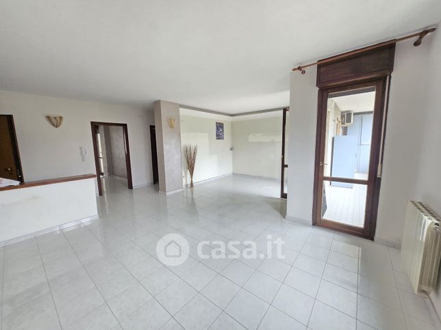 Appartamento in residenziale in Via Renato Carosone