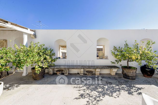 Appartamento in residenziale in Via Rocco Pirri 14