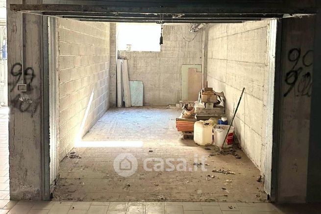 Box/posto auto in residenziale in Via Cavour