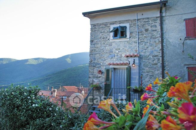 Rustico/casale in residenziale in Via Tresana