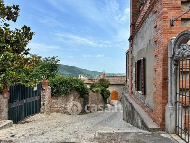 Appartamento in residenziale in Via della Luna 5