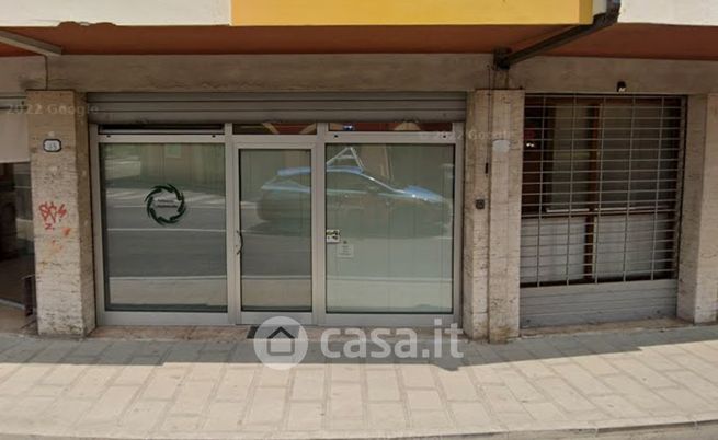 Attivitã /licenza (con o senza mura) in commerciale in Via Castellantico
