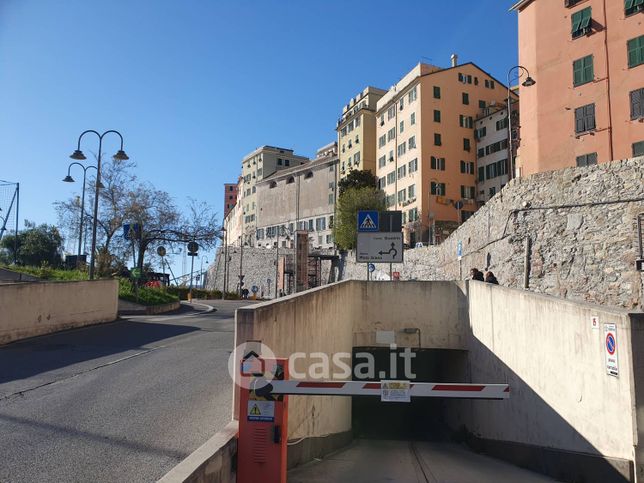 Box/posto auto in residenziale in Via della Marina