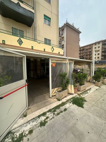Attivitã /licenza (con o senza mura) in commerciale in Via Castellana Bandiera