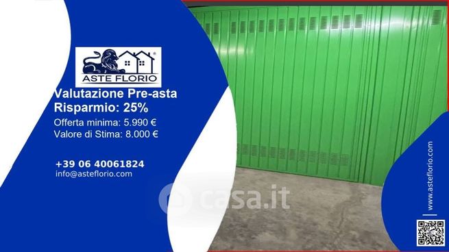 Box/posto auto in residenziale in Via Envie 8 /A