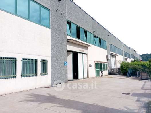 Capannone in commerciale in Via Lago Iseo 20