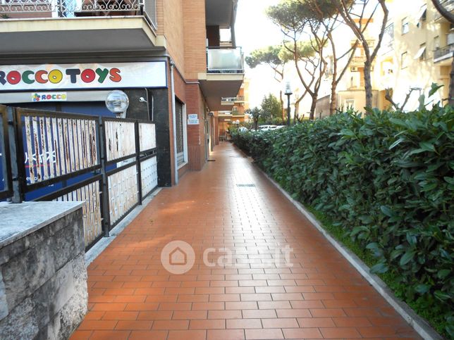 Ufficio in commerciale in Viale dei Colli Portuensi 12