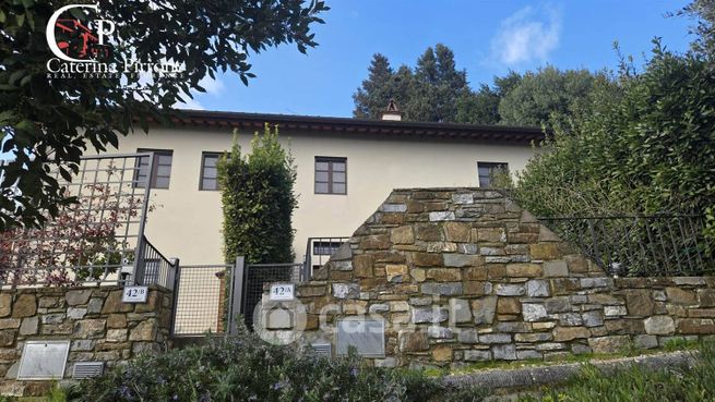 Casa indipendente in residenziale in Via di Gricigliano 40