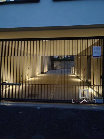 Box/posto auto in residenziale in Viale Umbria 128