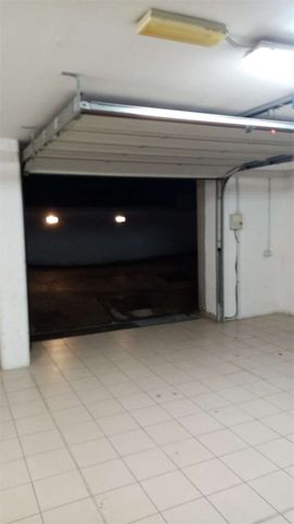 Garage/posto auto in residenziale in Via della Montagnola 8