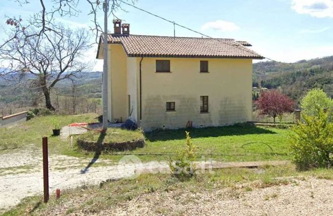 Casa indipendente in residenziale in Frazione Monteluiano