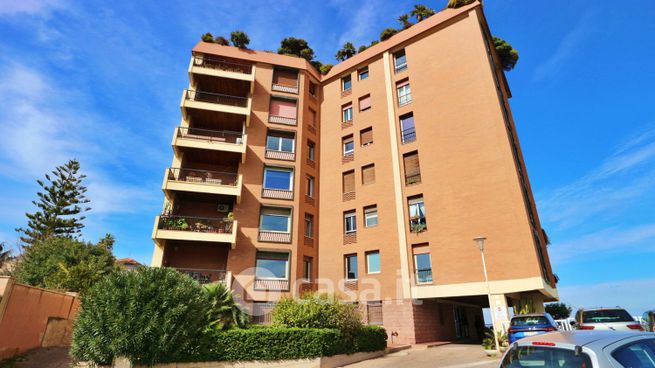 Appartamento in residenziale in Via Belvedere 2