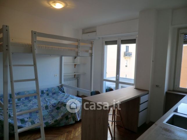 Appartamento in residenziale in Via Sebino 18