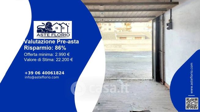 Box/posto auto in residenziale in Via G. Leopardi 28