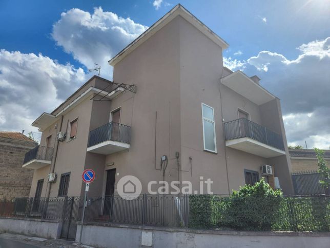 Casa indipendente in residenziale in Via Merano 2