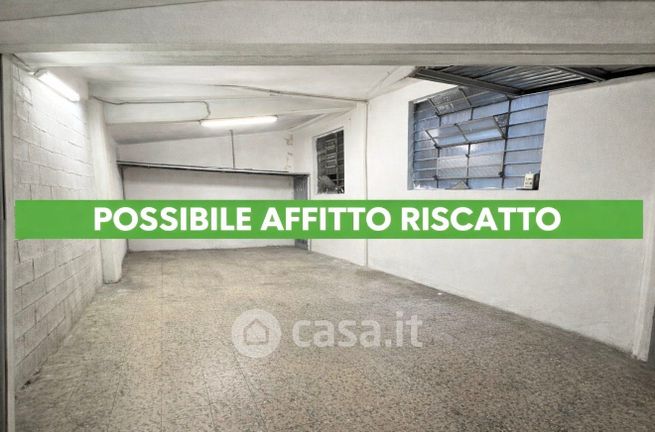 Box/posto auto in residenziale in Via Cuneo 1