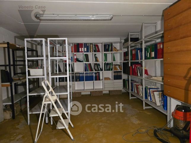 Box/posto auto in residenziale in 