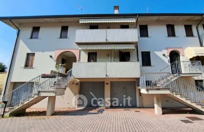 Appartamento in residenziale in Via A. Grillo 4