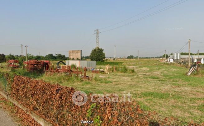 Terreno agricolo in commerciale in 