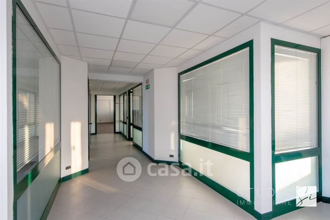Ufficio in commerciale in Via Enrico Fermi