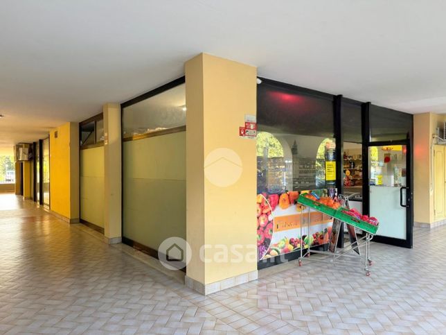 Ufficio in commerciale in Via Vittorio Bachelet 19