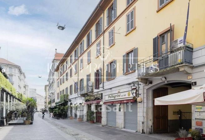 Attivitã /licenza (con o senza mura) in commerciale in Via Lazzaro Spallanzani
