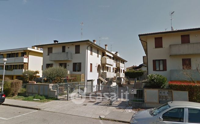 Appartamento in residenziale in Via A. Grillo 4